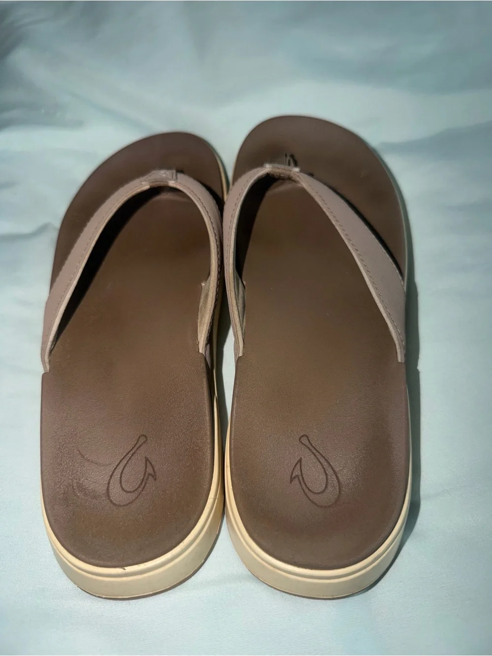 Olukai Womens Nu A Pi O Warm Taupe Flip Flop Sandal